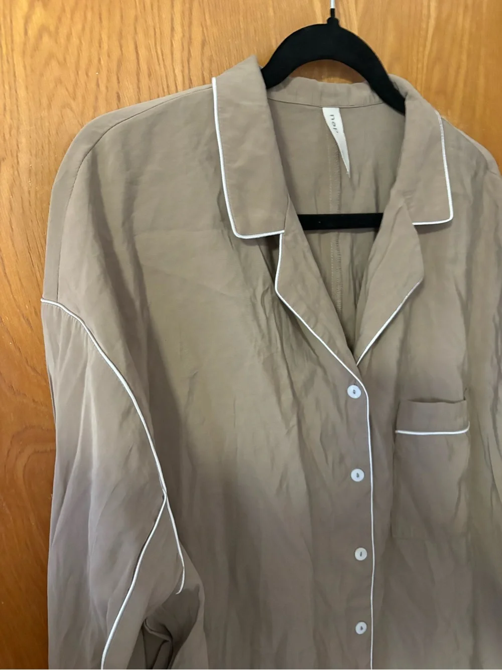 Nap Beige Button-Front Shirt with White piping S